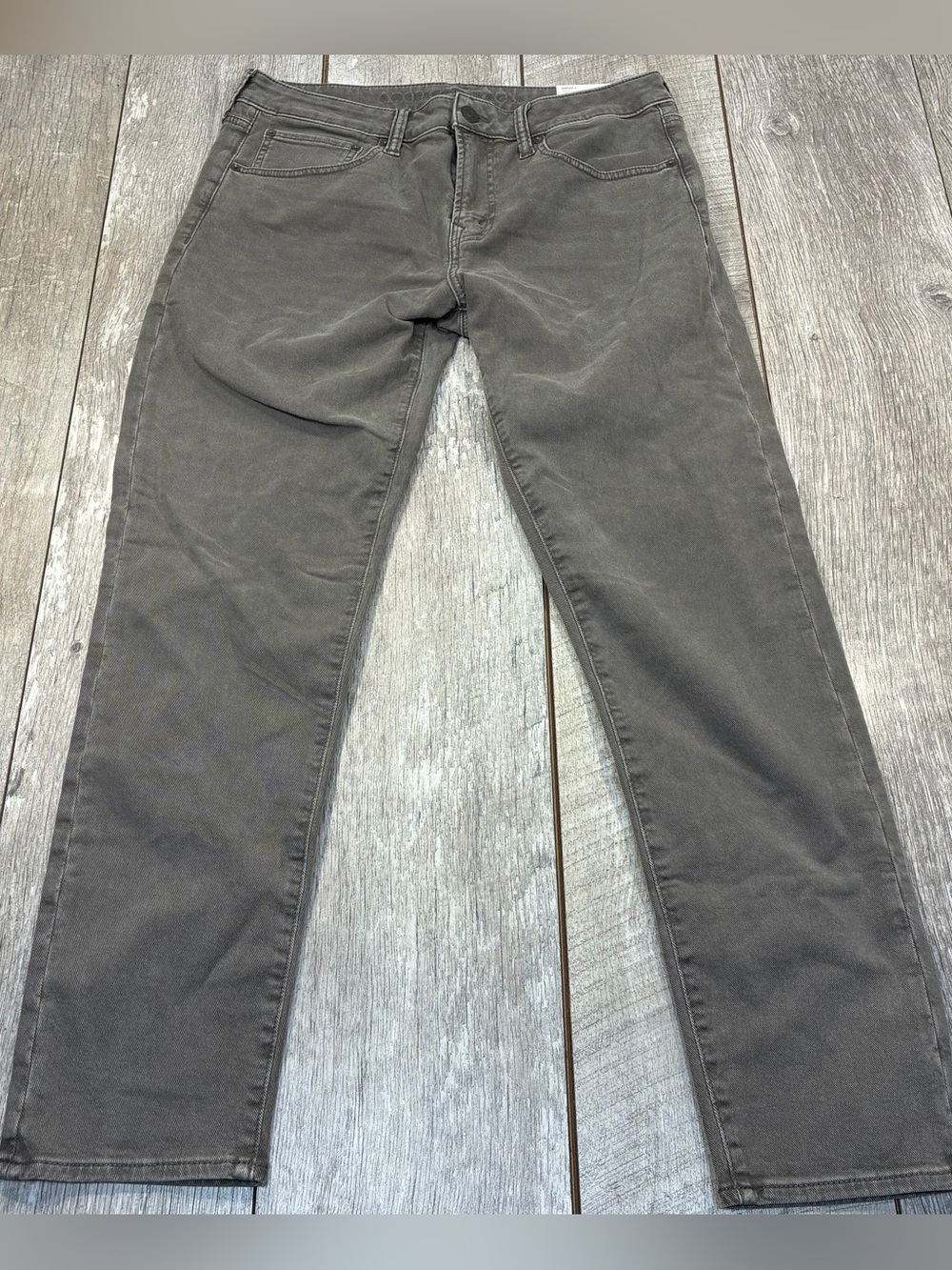 American eagle women’s airflex+ grey athletic fit Jeans 34/32 Nwt